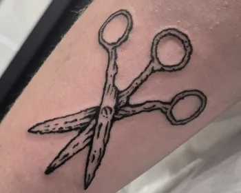 Salon de tatouage, tatoueur à Bordeaux - Shop St Michel (33).