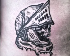 Tatoueur Bordeaux Saint-Michel Le Perce Muraille.