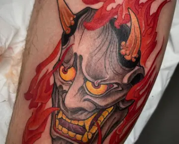 Tatoueur Bordeaux Saint-Michel Le Perce Muraille.